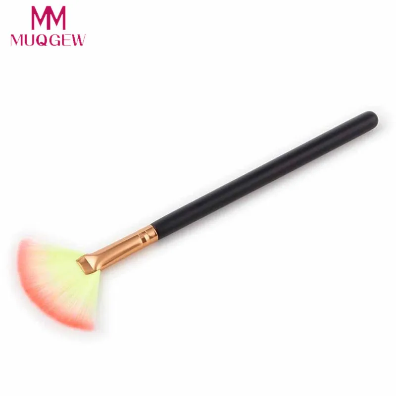 New 1Pc Fan Brush Portable Slim Professional Makeup Brushes maquiagem Powder Concealor Highlighter Highlighting Make up Brushes
New 1Pc Fan Brush Portable Slim Professional Makeup Brushes maquiagem Powder Concealor Highlighter Highlighting Make up Brushes