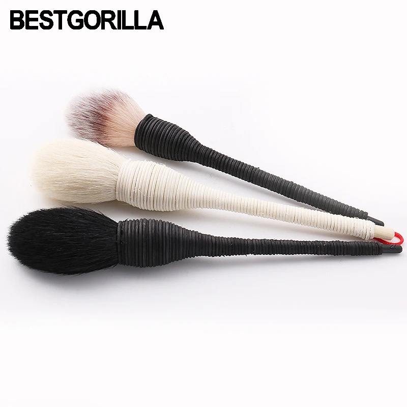 Hand made Single Goat Hair makeup brush Fast shipping High quality Upscale Makeup brush Makeup Tools Kabuki Loose powder brush
Hand made Single Goat Hair makeup brush Fast shipping High quality Upscale Makeup brush Makeup Tools Kabuki Loose powder brush
