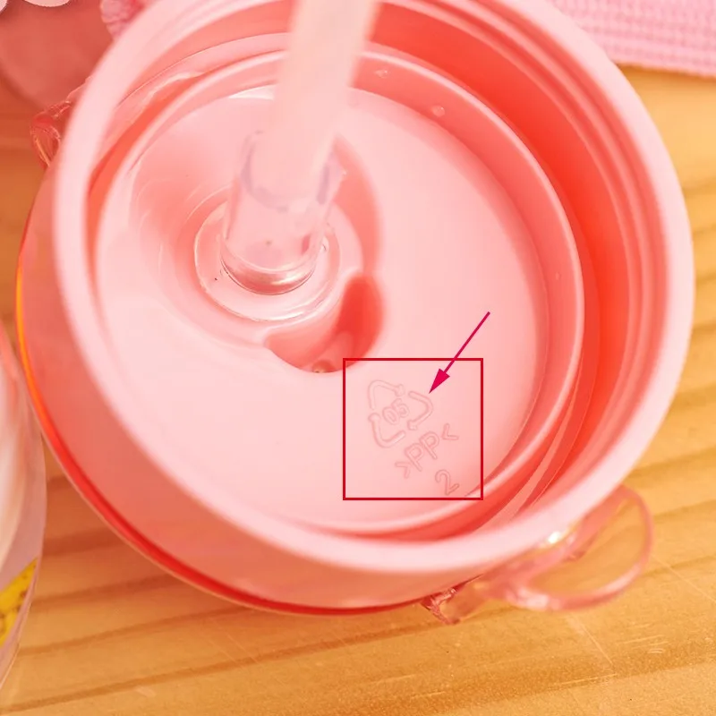 2016-New-Kids-Drinking-Water-Bottles-BPA-Free-Cartoon-Plastic-Straw-Cup (2)
