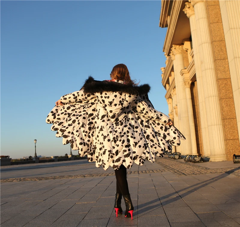 2015 Winter Jacket Women down Parka Loose 90% Duck down Coats medium-long Raccoon fur Hood casual women's down coat Outwear 
2015 Winter Jacket Women down Parka Loose 90% Duck down Coats medium-long Raccoon fur Hood casual women's down coat Outwear