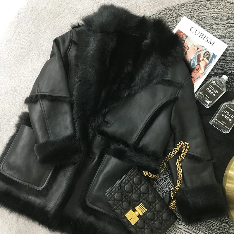 YOLANFAIRY Double-Faced Fur Coat Women Winter Wool Coats Real Merino Fur Coats Warm Thickening Motocycle Outwear 2019 MF313
YOLANFAIRY Double-Faced Fur Coat Women Winter Wool Coats Real Merino Fur Coats Warm Thickening Motocycle Outwear 2019 MF313