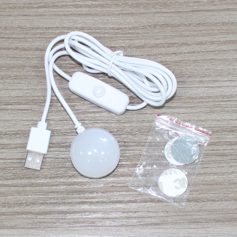 1Pcs Mini Emergency Atmosphere USB LED Night Light Camping Book Desk Reading Ceiling Lamp Flashlight for Notebook PC with Switch
1Pcs Mini Emergency Atmosphere USB LED Night Light Camping Book Desk Reading Ceiling Lamp Flashlight for Notebook PC with Switch