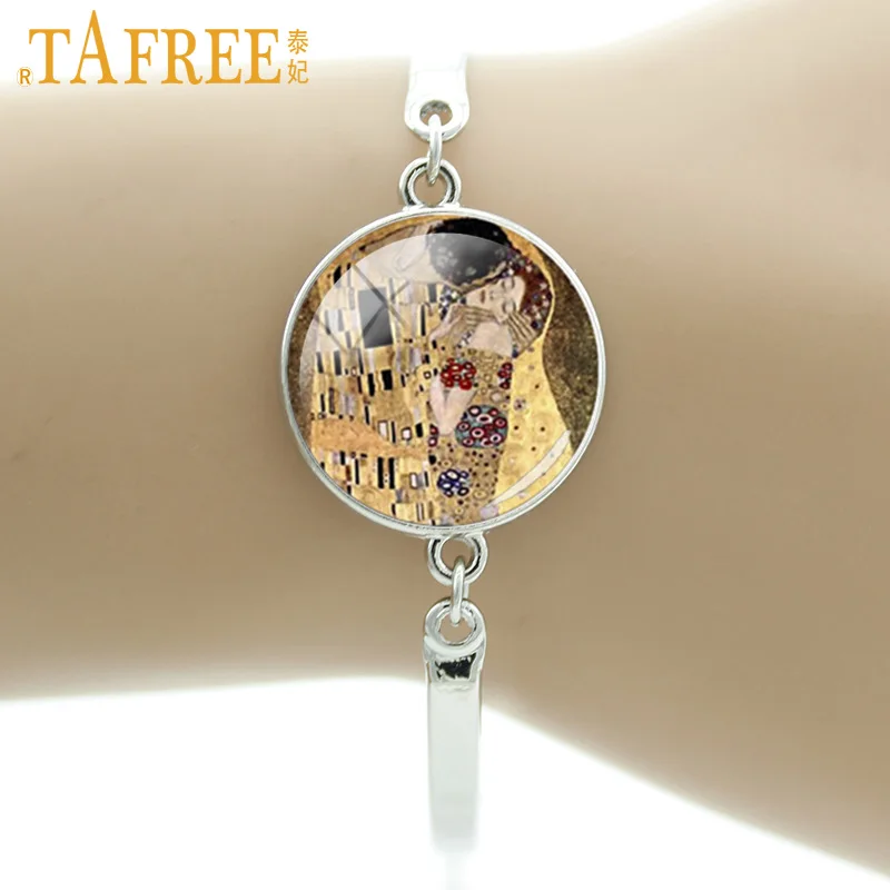 TAFREE Brand The Kiss Lover Klimt Bracelets Glass Art Picture Bangles 2018 Vintage High Quality Men Women Fashion Jewelry D266
TAFREE Brand The Kiss Lover Klimt Bracelets Glass Art Picture Bangles 2018 Vintage High Quality Men Women Fashion Jewelry D266