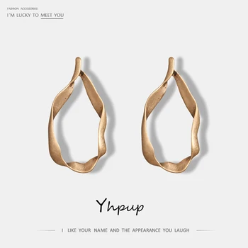 

Yhpup Vintage Golded Hollow Water Drop Statement Charm Classic Basics Earrings Brincos oorbellen voor vrouwen