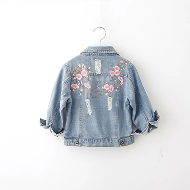 2019 autumn new arrival girls fashion Peach blossom embroidery denim jackets kids hole jeans coat
2019 autumn new arrival girls fashion Peach blossom embroidery denim jackets kids hole jeans coat