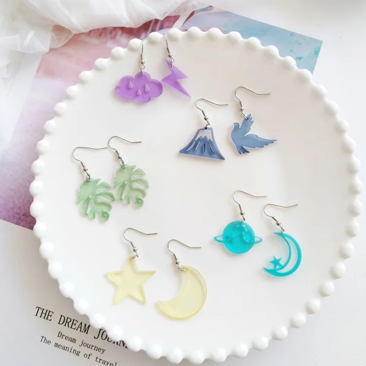 Cute Cartoon Acrylic Cloud Lightning Bird Snow Mountain Funny Earrings Star Moon Planet Cat Flower Leaf Earrings Woman Jewelry
Cute Cartoon Acrylic Cloud Lightning Bird Snow Mountain Funny Earrings Star Moon Planet Cat Flower Leaf Earrings Woman Jewelry