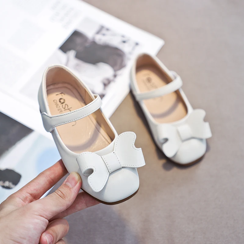 ULKNN Girls leather shoes princess 2019 black children small girls single shoes kids soft bottom peas shoes pink yellow black
ULKNN Girls leather shoes princess 2019 black children small girls single shoes kids soft bottom peas shoes pink yellow black