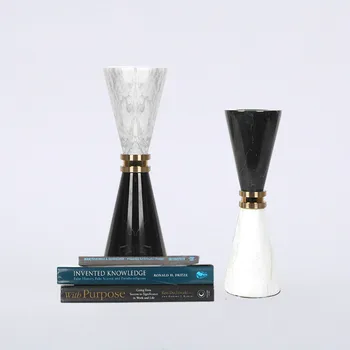 Nordic Creative Black And White Marble Mosaic Candlestick Dressing Table Decoration Bookcase Jewelry Ornaments 
Nordic Creative Black And White Marble Mosaic Candlestick Dressing Table Decoration Bookcase Jewelry Ornaments