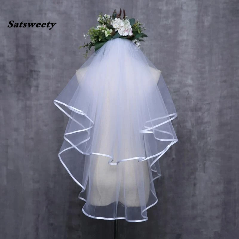 Wedding Accessories 2019 Pearls Tulle Long Cathedral Wedding Veil Ribbon Edge Bridal Veil with Comb veu de noiva longo
Wedding Accessories 2019 Pearls Tulle Long Cathedral Wedding Veil Ribbon Edge Bridal Veil with Comb veu de noiva longo