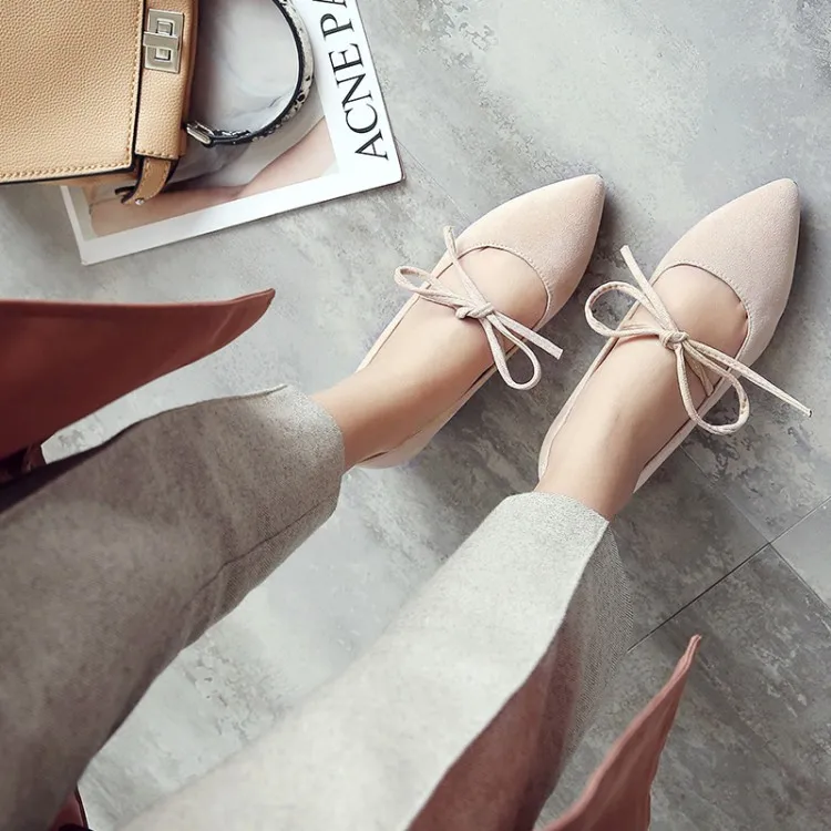 Big Size ladies high heels women shoes woman pumps Butterfly Knot Shallow Mouth Medium-heeled Single Shoes
Big Size ladies high heels women shoes woman pumps Butterfly Knot Shallow Mouth Medium-heeled Single Shoes