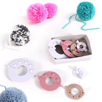 8PCS 4 Sizes Fluff Ball Weaver DIY Plastic Weaver Needle Craft Knitting Tool For Children Family Interactive Learning Toys 
8PCS 4 Sizes Fluff Ball Weaver DIY Plastic Weaver Needle Craft Knitting Tool For Children Family Interactive Learning Toys