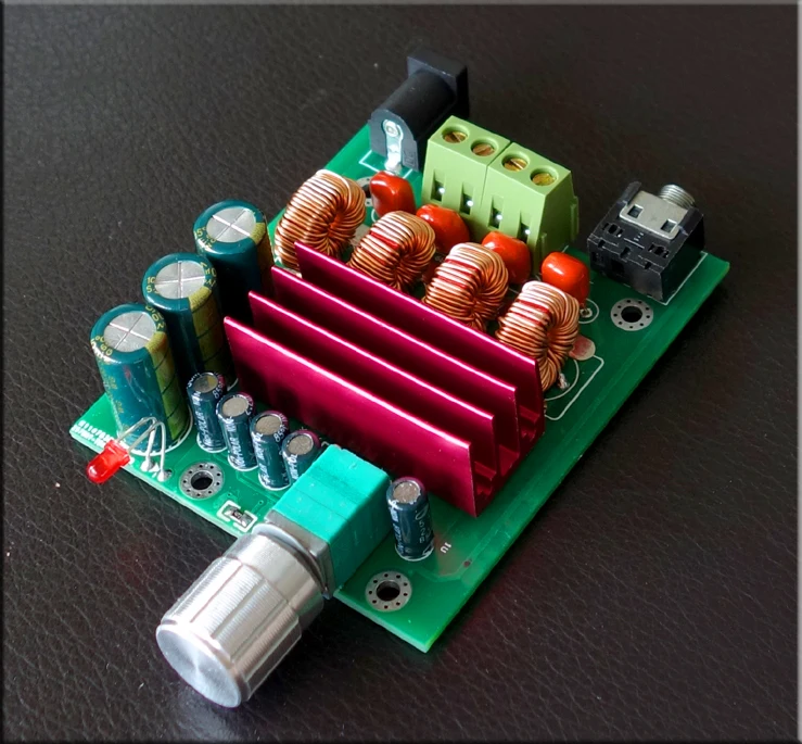 TPA3116 Bluetooth Digital Power Amplifier Board 50W + 50W 2.0 HIFI TPA3116D2 Chip Power Amplifier Board
TPA3116 Bluetooth Digital Power Amplifier Board 50W + 50W 2.0 HIFI TPA3116D2 Chip Power Amplifier Board