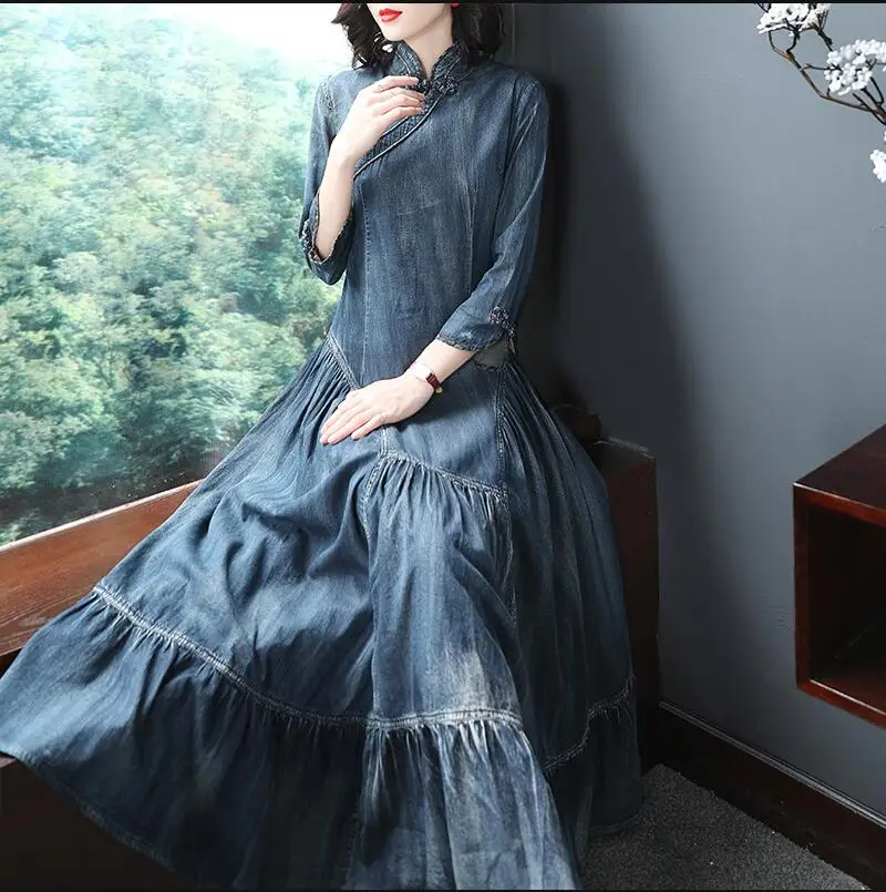 2019 spring and summer New denim dress female fashion seven-point sleeves big swing cheongsam dress high quality
2019 spring and summer New denim dress female fashion seven-point sleeves big swing cheongsam dress high quality