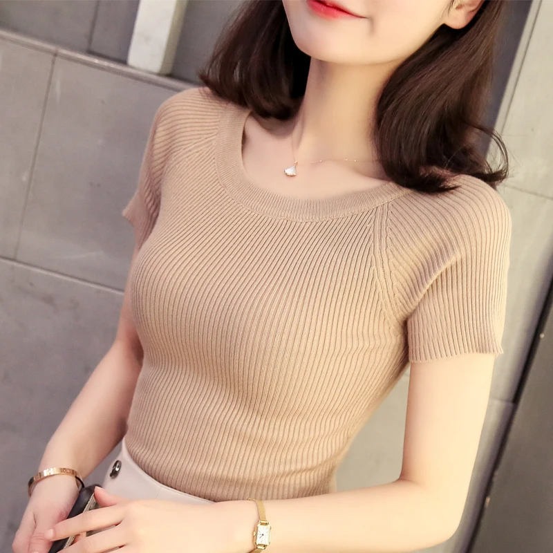 blouse with skinny ice silk knitted sweater, short tightly bottomed sweater, spring and autumn thin sweater
blouse with skinny ice silk knitted sweater, short tightly bottomed sweater, spring and autumn thin sweater