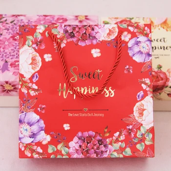 2 sets Free shipping Paper gift bags with handles Flower pattern Gift boxes carton bag Wedding bag Candy boxes and gift bags
2 sets Free shipping Paper gift bags with handles Flower pattern Gift boxes carton bag Wedding bag Candy boxes and gift bags