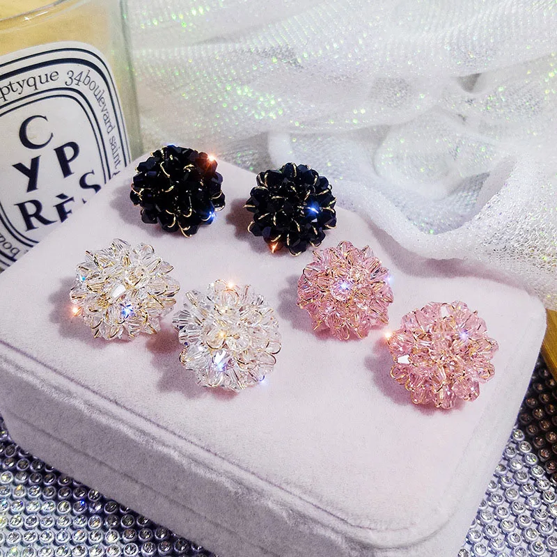 Korean Style 2019 Fashion Black White Pink Crystal Ball Stud Earrings For Women Trendy Female Pearl Small Earring Party Jewelry
Korean Style 2019 Fashion Black White Pink Crystal Ball Stud Earrings For Women Trendy Female Pearl Small Earring Party Jewelry