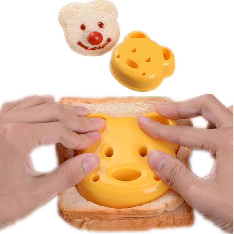 Cartoon Bear Design Sandwich Cutter Bread Biscuits Embossed Device Cake Tools Rice Balls Lunch DIY Mould Tool Wholesale 30AR2
Cartoon Bear Design Sandwich Cutter Bread Biscuits Embossed Device Cake Tools Rice Balls Lunch DIY Mould Tool Wholesale 30AR2