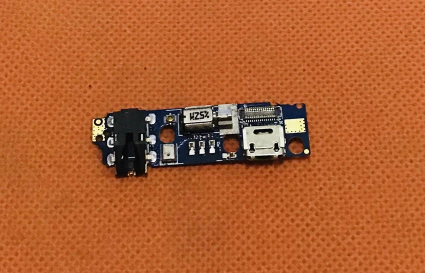

Used Original USB Plug Charge Board For Yu Fly F8 Free Shipping