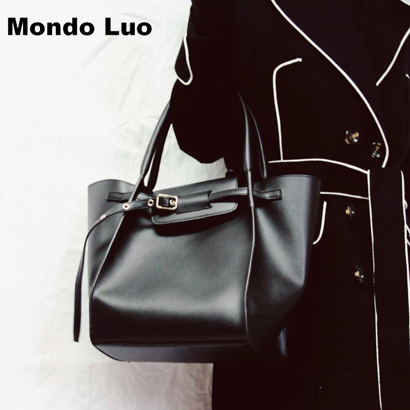 2018 Women New Design Handbag Trapeze Shape Large Capacity Wing Shape Sing Shoulde String Bag Solid Color
2018 Women New Design Handbag Trapeze Shape Large Capacity Wing Shape Sing Shoulde String Bag Solid Color