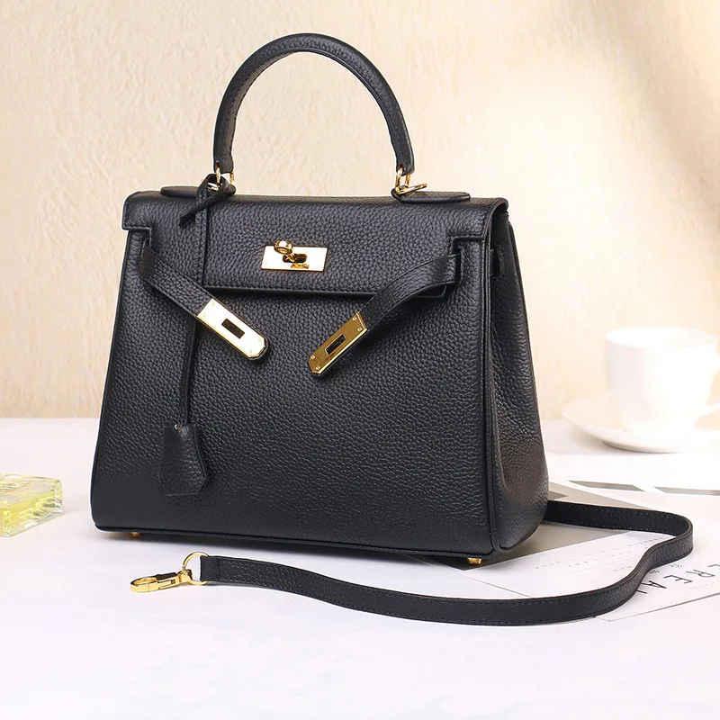 New Arrival Fashion Women's Handbag Luxury High Quality Genuine Leather Top-Handle Bag Solid Color Shoulder bag Metal Lock
New Arrival Fashion Women's Handbag Luxury High Quality Genuine Leather Top-Handle Bag Solid Color Shoulder bag Metal Lock