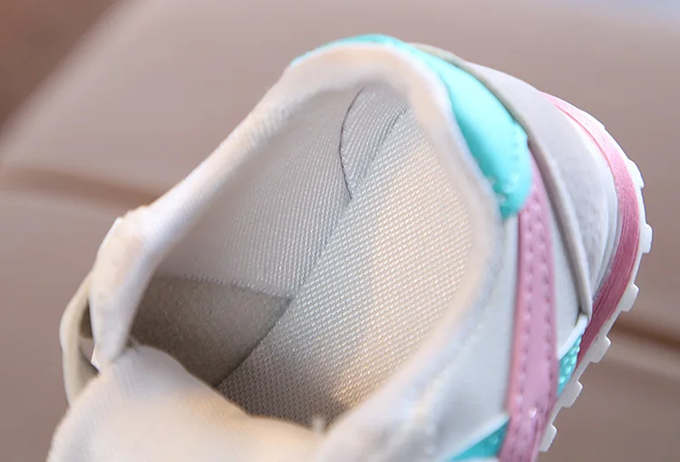 Chaussures antidérapant Garçons et filles de Sport Chaussures De Mode HTB1uhpsXovrK1RjSszfq6xJNVXaW