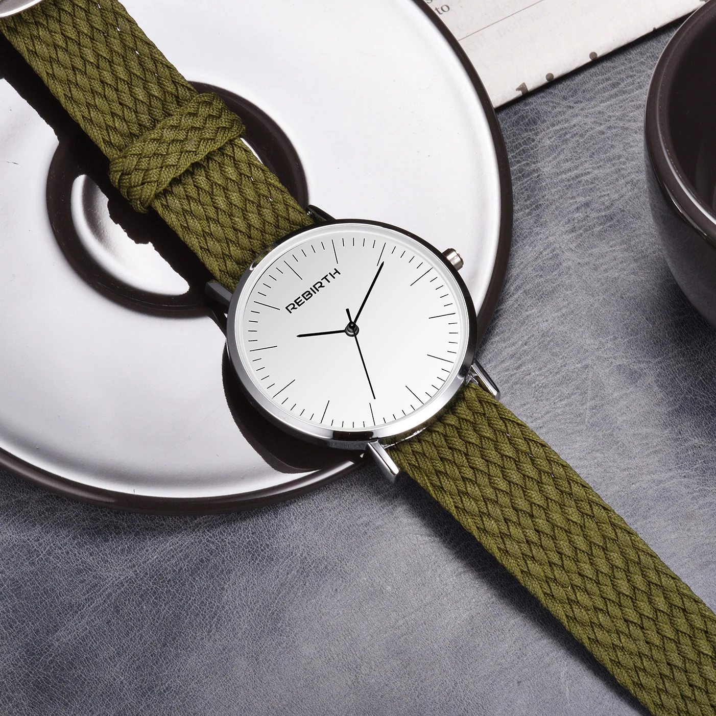 2018 Watches Women Men Strap Luxury Unisex Perlon Nylon Strap Wristwatches Quartz Sports Watches relogio masculino
2018 Watches Women Men Strap Luxury Unisex Perlon Nylon Strap Wristwatches Quartz Sports Watches relogio masculino