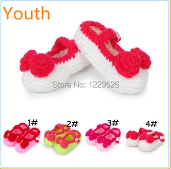 Top quality hand crochet baby shoes new design flower crochet baby girls shoes crochet knitting baby shoes