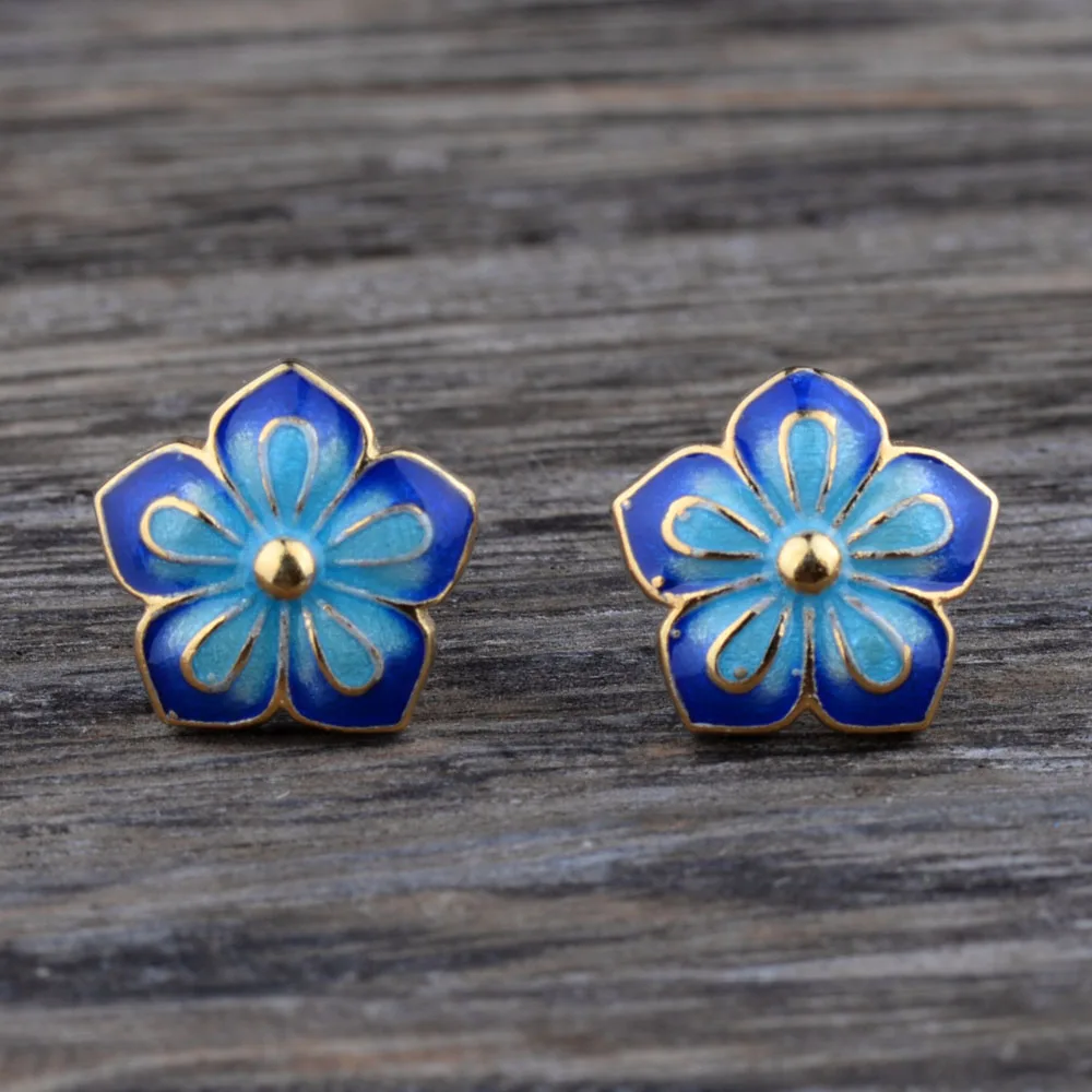 Mythic Age Real 925 Sterling Silver Chinoiserie Blue Cloisonne Enamel Flower Vintage Stud Earrings Jewelry Gift for Women
Mythic Age Real 925 Sterling Silver Chinoiserie Blue Cloisonne Enamel Flower Vintage Stud Earrings Jewelry Gift for Women