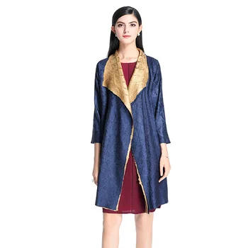 New Tidal Pleated Coat Reversible Fashionable Women's Turn-down Collar A-line Lady Popular Jacket
New Tidal Pleated Coat Reversible Fashionable Women's Turn-down Collar A-line Lady Popular Jacket