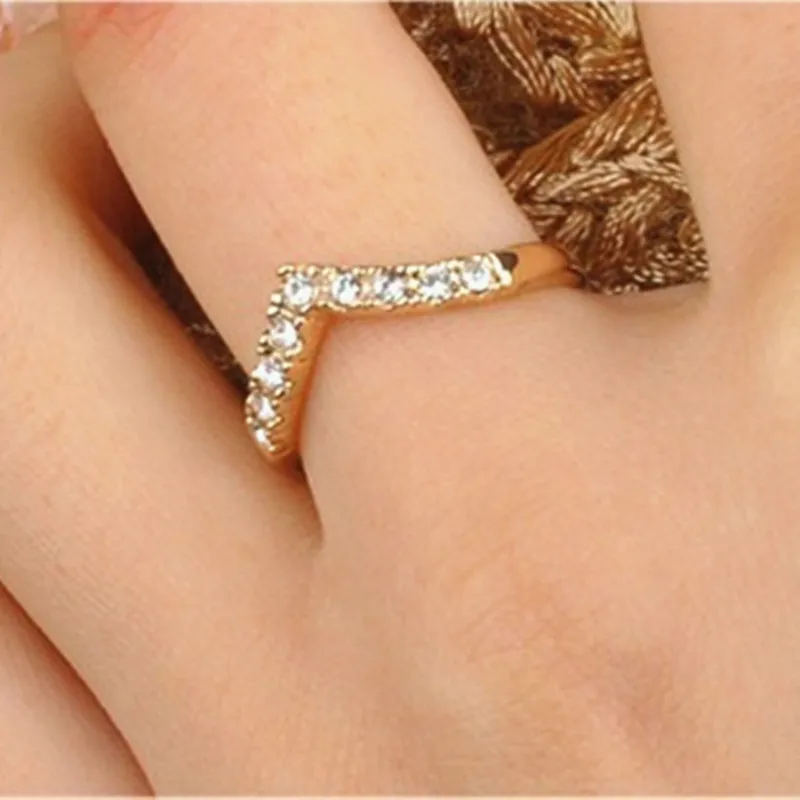 Hot Sell Elegant Gold Color Lover Wedding Ring Made with Genuine Austrian Crystal Rings Love Rings Wholesale
Hot Sell Elegant Gold Color Lover Wedding Ring Made with Genuine Austrian Crystal Rings Love Rings Wholesale