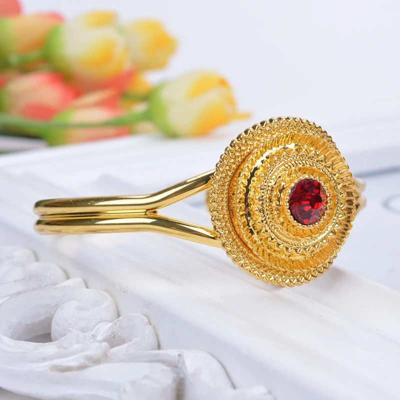 Habasha style Ethiopian bridal jewelry Gold Color bracelet African Nigeria / Sudan / Eritrea / Kenya Eretrean jwelery fashion
Habasha style Ethiopian bridal jewelry Gold Color bracelet African Nigeria / Sudan / Eritrea / Kenya Eretrean jwelery fashion