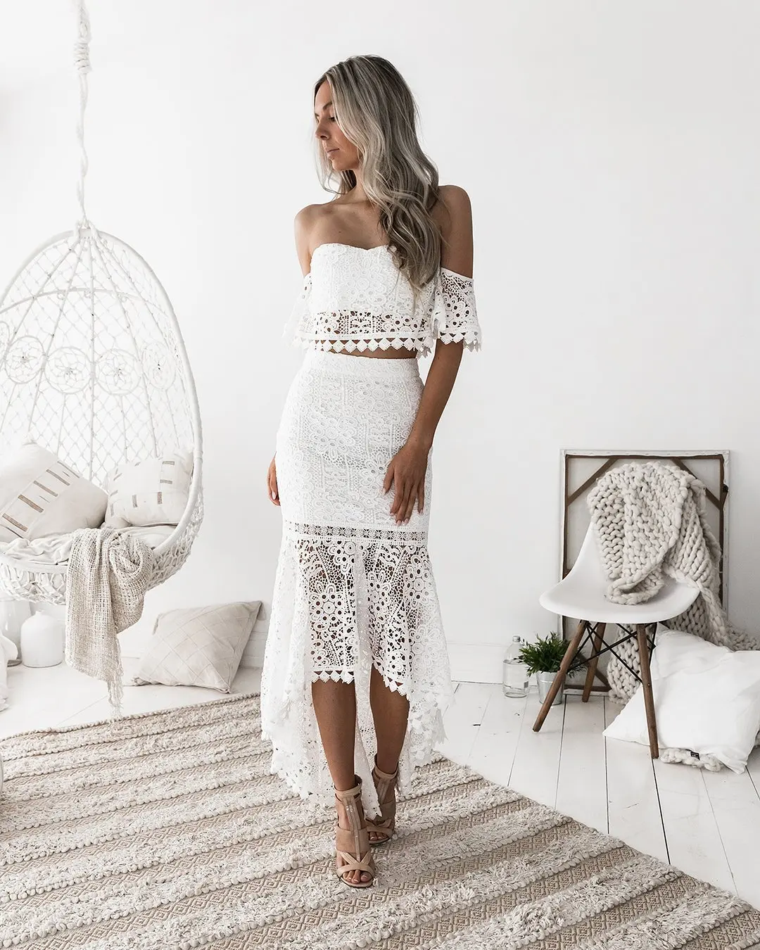 Off Shoulder Women Crop Top and Skirt Set Elastic Waist Two Piece Summer Women Set Lace Women Skirt Top Matching Set
Off Shoulder Women Crop Top and Skirt Set Elastic Waist Two Piece Summer Women Set Lace Women Skirt Top Matching Set