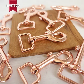 20pcs/lot DIY puppy leash wholesale rose golden 25mm metal key chain Dog Clasp Metal Hook Hardware lobster buckle Sewing PK-010
20pcs/lot DIY puppy leash wholesale rose golden 25mm metal key chain Dog Clasp Metal Hook Hardware lobster buckle Sewing PK-010