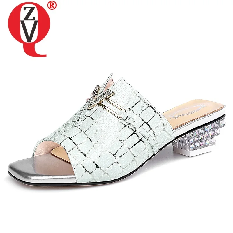 ZVQ hot sale shoes woman summer new fashion sheepskin open toe crystal woman slippers outside mid heels plus size ladies sandals
ZVQ hot sale shoes woman summer new fashion sheepskin open toe crystal woman slippers outside mid heels plus size ladies sandals
