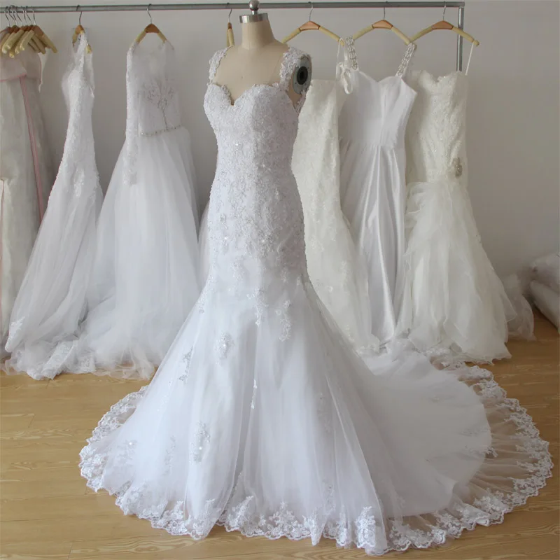 Amanda Novias Spaghetti Straps Lace Appliques Open Back Mermaid Wedding Dress 2019
Amanda Novias Spaghetti Straps Lace Appliques Open Back Mermaid Wedding Dress 2019