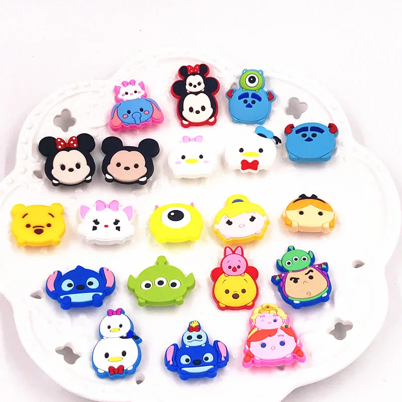 

20Pcs/set PVC Cute Cartoon Icon Brooch Pins Badge Anime Figure Mickey Minnie Pins Button Badge Backpack Clothes Kids Decor