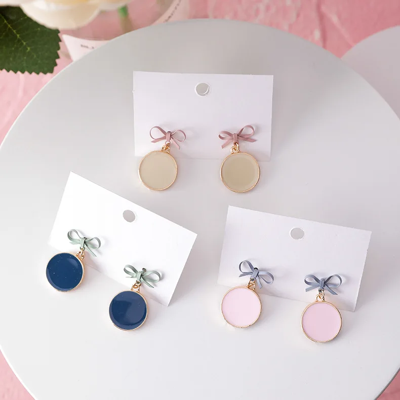 2019 Korean New Sweet Bowknot Round Wafer Drop Earrings For Women Fashino Ear Jewelry Enamel Boucle D'oreille Cute Gifts
2019 Korean New Sweet Bowknot Round Wafer Drop Earrings For Women Fashino Ear Jewelry Enamel Boucle D'oreille Cute Gifts
