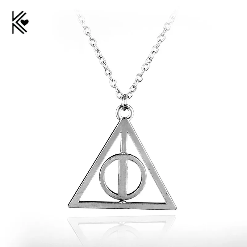 Hot Sell Necklace Luna Lovegood Resurrection Stone Rotatable Triangle Pendant Deathly Hallows Chain Statement Necklace Gifts
Hot Sell Necklace Luna Lovegood Resurrection Stone Rotatable Triangle Pendant Deathly Hallows Chain Statement Necklace Gifts