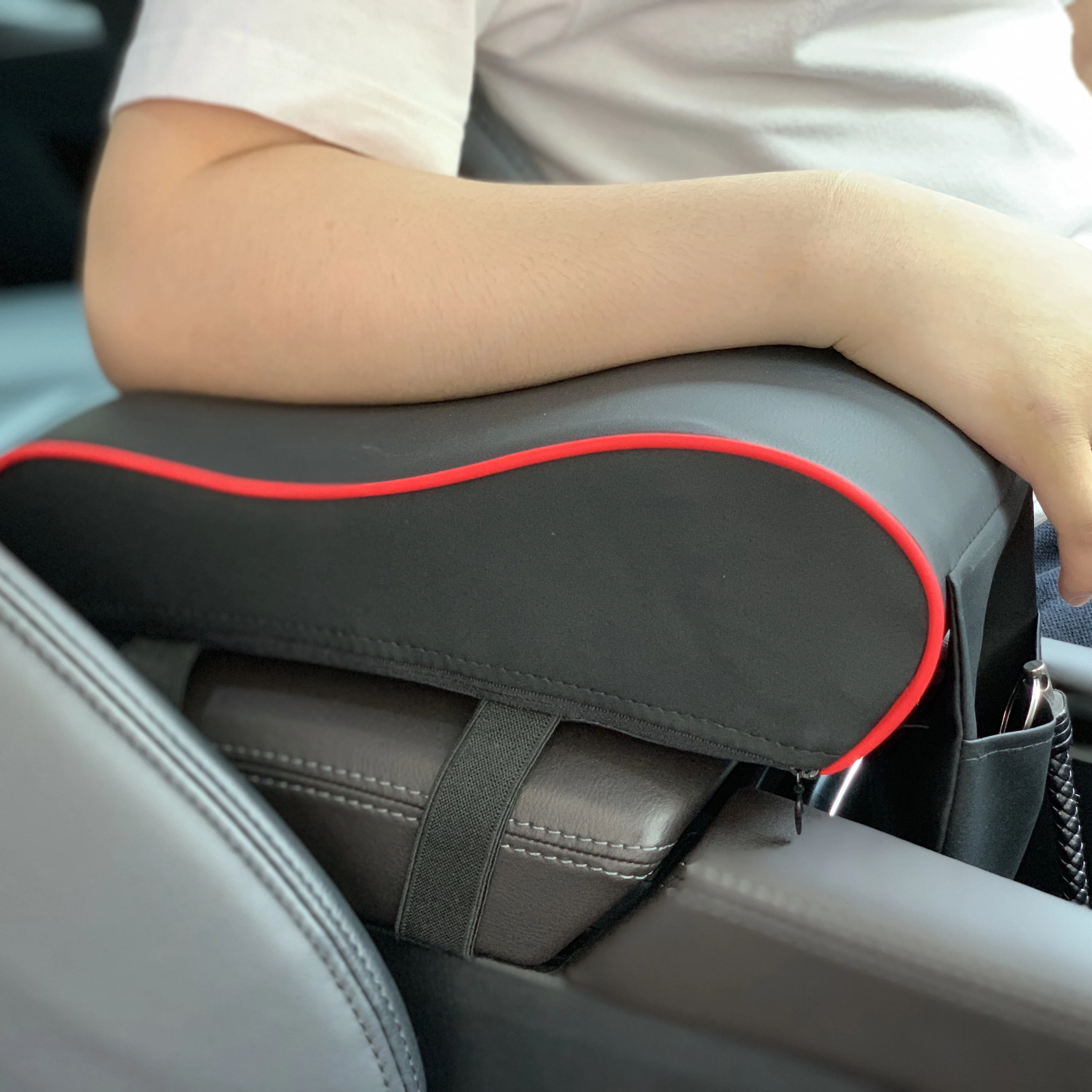Car Armrest Pad For Toyota C-HR Matrix Mirai FUN WAY AURIS JPN Taxi AVALON Century Rush Fortuner Harrier SEQUOIA
Car Armrest Pad For Toyota C-HR Matrix Mirai FUN WAY AURIS JPN Taxi AVALON Century Rush Fortuner Harrier SEQUOIA