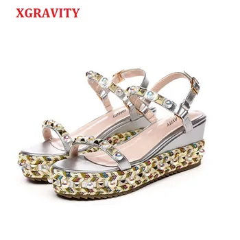 XGRAVITY New 2021 Lady Fashion High Heel 6 cm Platform Shoes Wedge Sandals Elegant Pearl Designer Woman Summer Shoes Sandals B28
XGRAVITY New 2021 Lady Fashion High Heel 6 cm Platform Shoes Wedge Sandals Elegant Pearl Designer Woman Summer Shoes Sandals B28