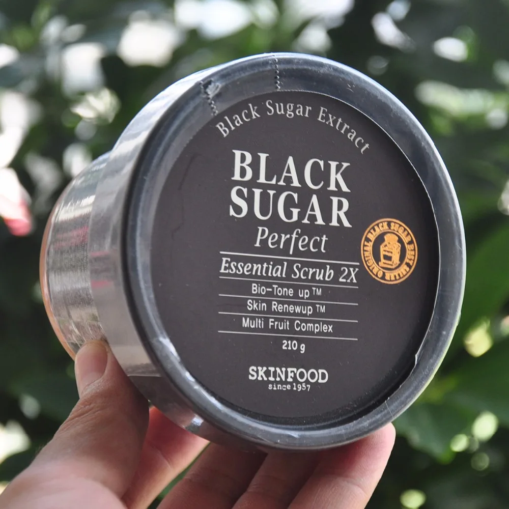 SKINFOOD Black Sugar Perfect Essential Scrub 2X Face Care Exfoliate +Smooth Skin Revitalize+Mask+ Moisturize Deep Cleansing 210g
SKINFOOD Black Sugar Perfect Essential Scrub 2X Face Care Exfoliate +Smooth Skin Revitalize+Mask+ Moisturize Deep Cleansing 210g