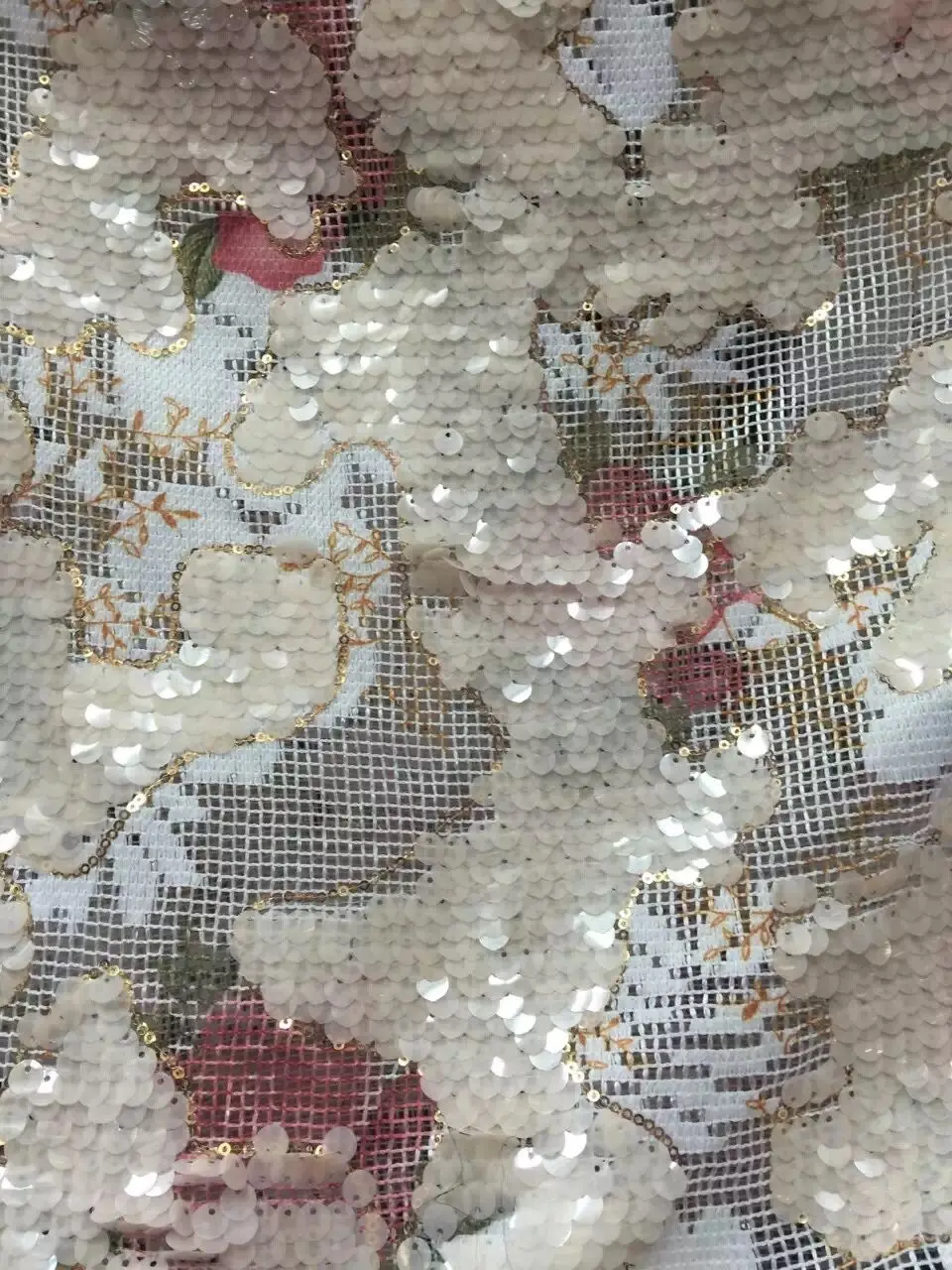 LJY-11218-3 paillette net mesh guipure african lace fabric for evening dress/sawing
LJY-11218-3 paillette net mesh guipure african lace fabric for evening dress/sawing