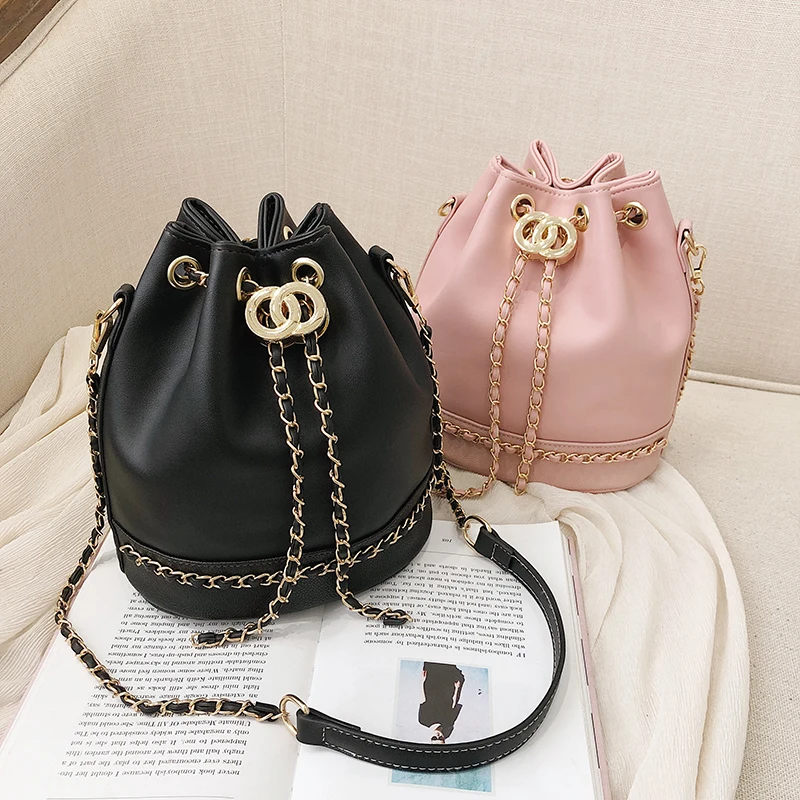 2019 New Fashion Women Designer Handbag Chain Drawstring Bucket Bag Female Large Capacity Retro Patchwork Shoulder Messenger Bag
2019 New Fashion Women Designer Handbag Chain Drawstring Bucket Bag Female Large Capacity Retro Patchwork Shoulder Messenger Bag
