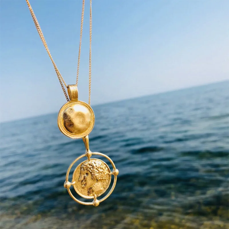 Vintage Gold Carved Coin Choker Necklace Figure Medal Long Chain Double Layered Pendants Necklaces Personalized Women Jewelry
Vintage Gold Carved Coin Choker Necklace Figure Medal Long Chain Double Layered Pendants Necklaces Personalized Women Jewelry