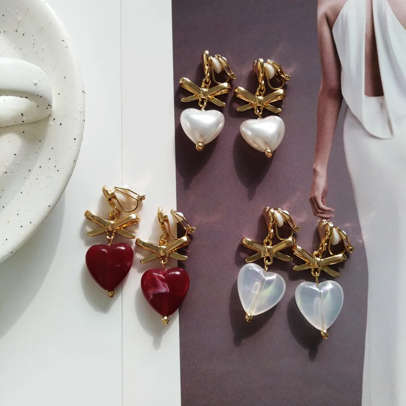 Resin Red Heart Cute Bowknot Earrings Clip Love Girls Short Pendant Earrings Best Selling 2018 Products
Resin Red Heart Cute Bowknot Earrings Clip Love Girls Short Pendant Earrings Best Selling 2018 Products