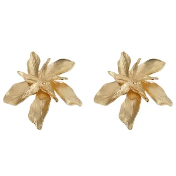 New Vintage Metal Flower Stud Earrings Geometric Hyperbole Starfish Shell Earrings Female Boho Wedding Jewelry For Women Gift
New Vintage Metal Flower Stud Earrings Geometric Hyperbole Starfish Shell Earrings Female Boho Wedding Jewelry For Women Gift