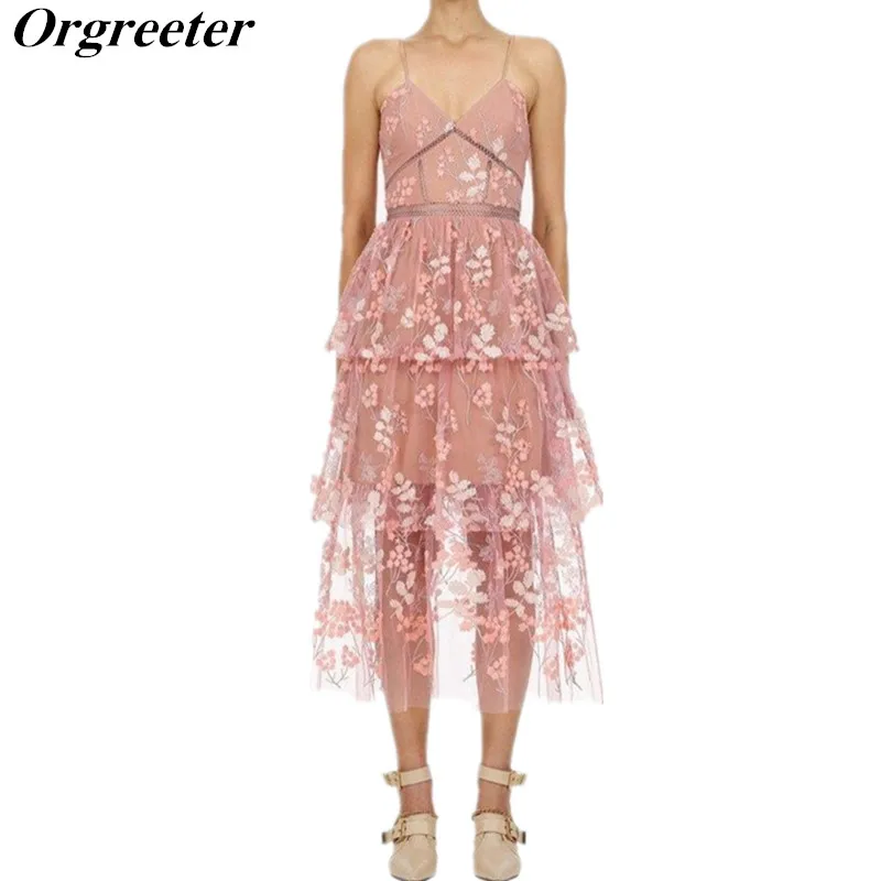 

High Quality Runway Design 2019 New arrive Pink Floral-embellished Dress Mesh Embroidery Stitching Layer Cake Sling Long Dress