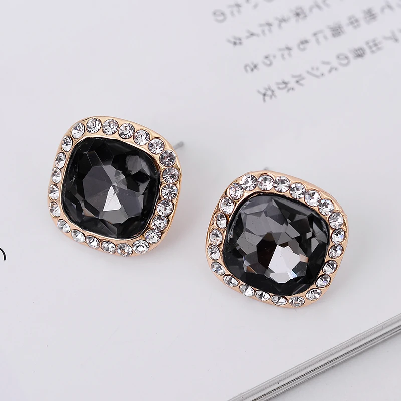 Semi Precious Stone Cat Eyes Inlaid Mini Metal Stud Earrings Rhinestone Decoration Piercing Earrings Retro Women Jewelry 2018
Semi Precious Stone Cat Eyes Inlaid Mini Metal Stud Earrings Rhinestone Decoration Piercing Earrings Retro Women Jewelry 2018