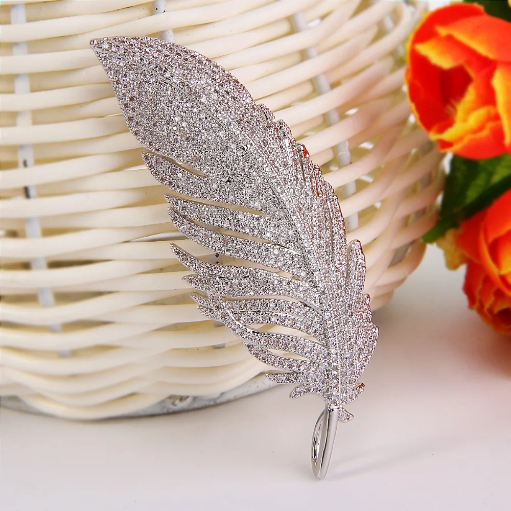 Tuliper Peacock Feather Bridal Brooch Pins Leaf Cubic Zircon Brooches For Women Holiday Party Jewelry Thanksgiving Gift
Tuliper Peacock Feather Bridal Brooch Pins Leaf Cubic Zircon Brooches For Women Holiday Party Jewelry Thanksgiving Gift