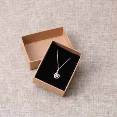 2016 New Kraft Necklace Box High Quality 30pcs/Lot (Custom Logo Cost Extra MOQ : 1000 PCS )
2016 New Kraft Necklace Box High Quality 30pcs/Lot (Custom Logo Cost Extra MOQ : 1000 PCS )